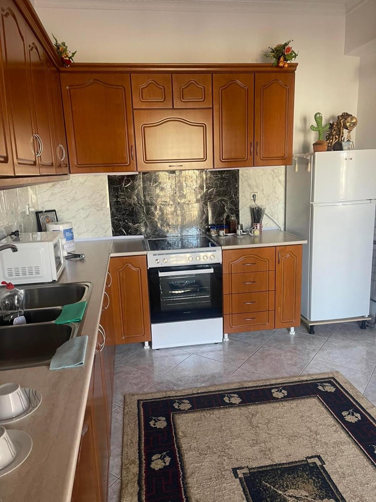 Bright Apartment, Spacious Near The Center Trikala  Exterior photo